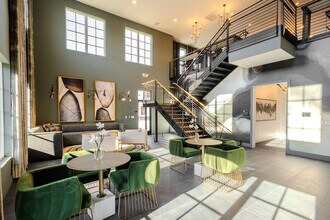 Tessa Matthews Apartments in Matthews, NC - Foto de edificio - Building Photo