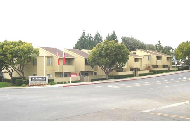 Waterstone At Vallejo in Vallejo, CA - Foto de edificio - Building Photo
