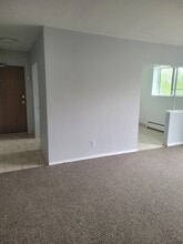 16 Austin Dr in Waterloo, ON - Building Photo - Building Photo