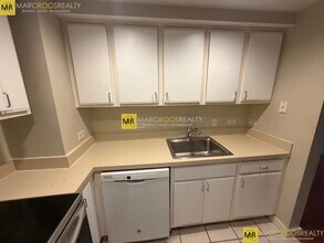 534 Commonwealth Ave, Unit 5A in Boston, MA - Building Photo - Building Photo