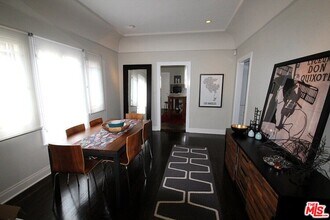 1036 Keniston Ave in Los Angeles, CA - Building Photo - Building Photo