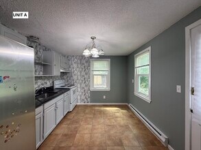 41 Hayes St in Framingham, MA - Building Photo - Building Photo