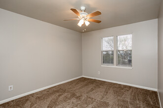 Oakwood Place Apartments in Little Rock, AR - Foto de edificio - Interior Photo