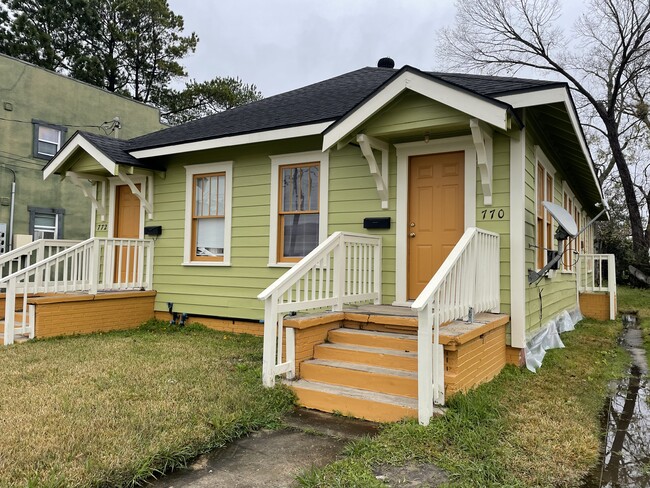 770 North Main Street, Unit 772 North Main in Beaumont, TX - Building Photo - Building Photo