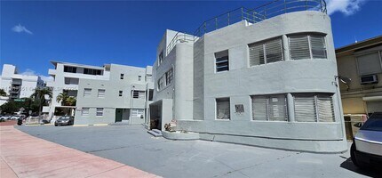 6753 Indian Creek Dr in Miami Beach, FL - Building Photo - Building Photo