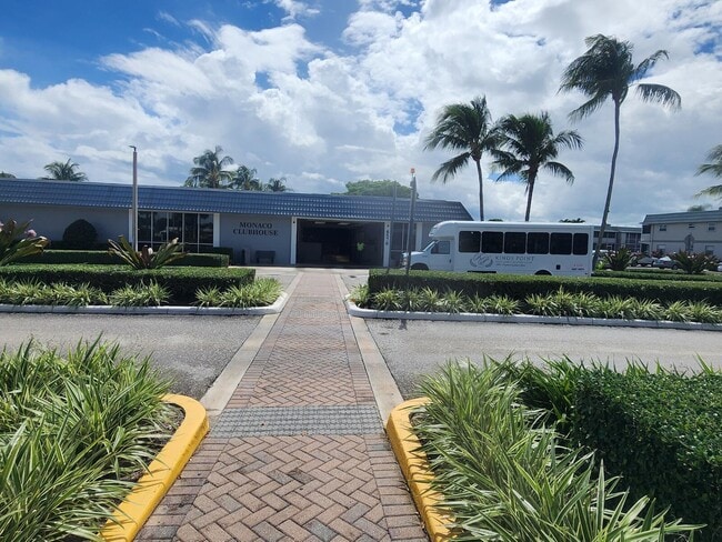 632 Brittany M in Delray Beach, FL - Building Photo - Building Photo