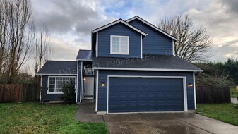 2014 SE Jean Ct in Hillsboro, OR - Building Photo