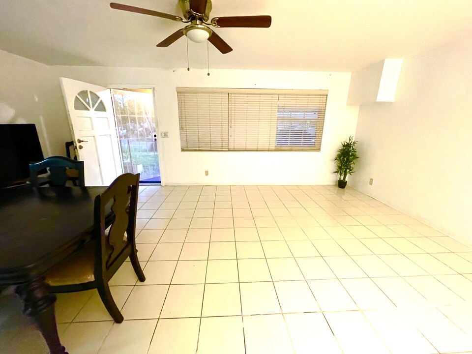 171 SE 28th Ave in Boynton Beach, FL - Building Photo