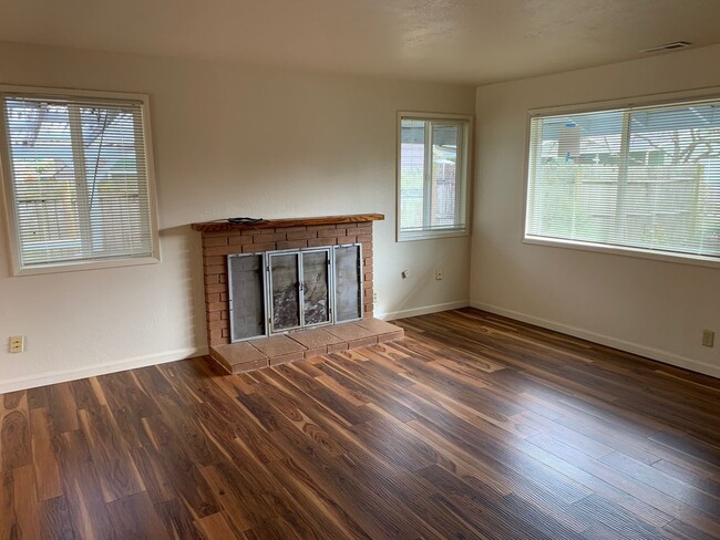 61 Van Fossen Ct in Eugene, OR - Building Photo - Building Photo