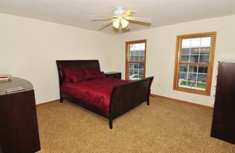 2533 Leopold Way, Unit 2533 Leopold in Sun Prairie, WI - Building Photo - Building Photo