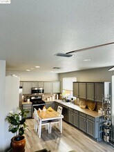 4519 Twin Creeks Ct in Tracy, CA - Building Photo - Building Photo