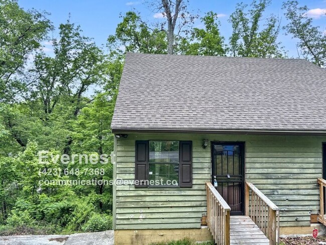 property at 3307 Pinewood Terrace