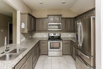 2101 Blakely Ct in Fort Worth, TX - Building Photo - Building Photo