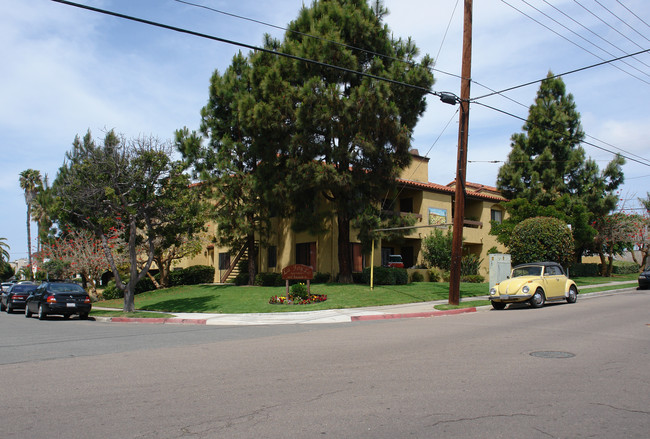 La Fonda in San Diego, CA - Building Photo - Building Photo