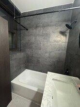 80 St Nicholas Ave in New York, NY - Building Photo - Building Photo