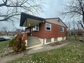 5150 Chantilly Dr in Cincinnati, OH - Building Photo - Building Photo