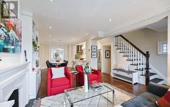 274 Laird Dr in Toronto, ON - Building Photo - Building Photo