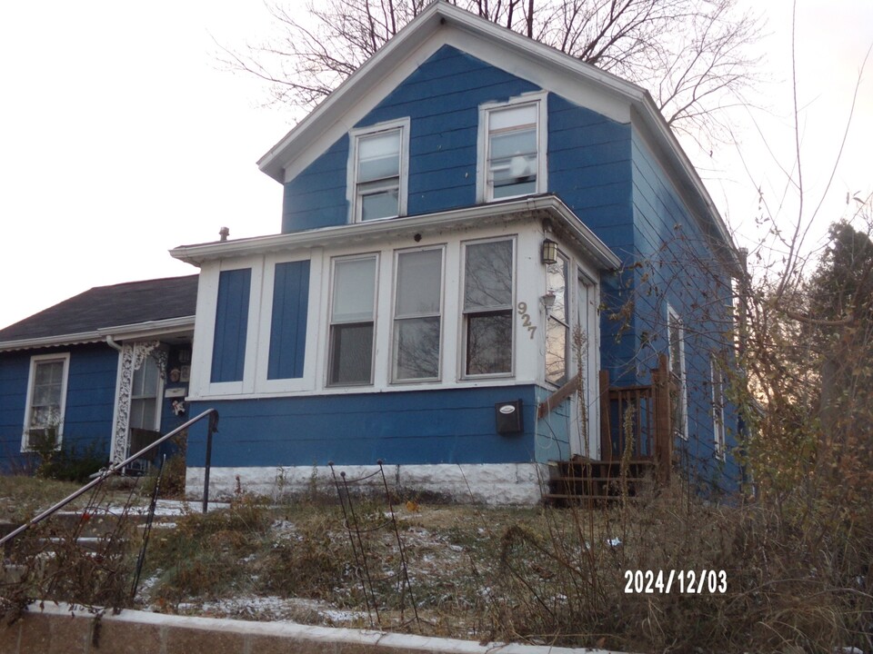 927 Liberty St in La crosse, WI - Building Photo