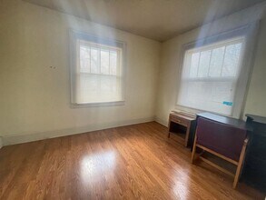 1234 E Page St in Springfield, MO - Building Photo - Building Photo