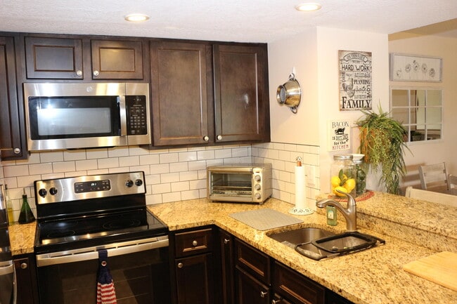property at 1548 SE Royal Green Cir