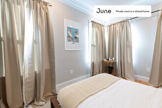 Room in Shared 3 bed/1 bath home, Unit B in Boston, MA - Foto de edificio - Building Photo
