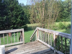 12232 Darbys Rd in Doswell, VA - Foto de edificio - Building Photo