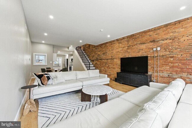 1937 Dickinson St in Philadelphia, PA - Building Photo - Building Photo