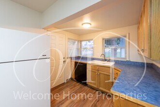 403 SW 2nd St in College Place, WA - Building Photo - Building Photo
