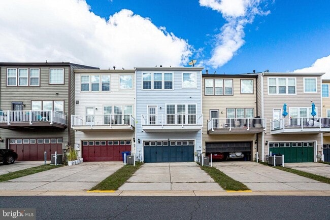 477 Flameflower Terrace SE in Leesburg, VA - Foto de edificio - Building Photo