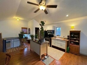 489 Upper Gage Ave in Hamilton, ON - Building Photo - Building Photo