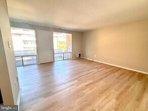 546 Wilson Bridge Dr in Oxon Hill, MD - Building Photo - Building Photo