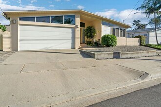 2569 Loring St in San Diego, CA - Building Photo - Building Photo