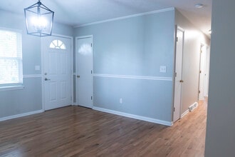 103 Robleigh Dr in Hendersonville, NC - Foto de edificio - Building Photo