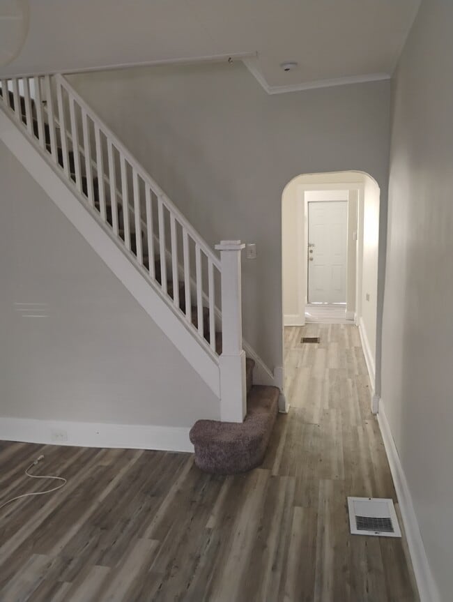 property at 2546 E Dauphin St