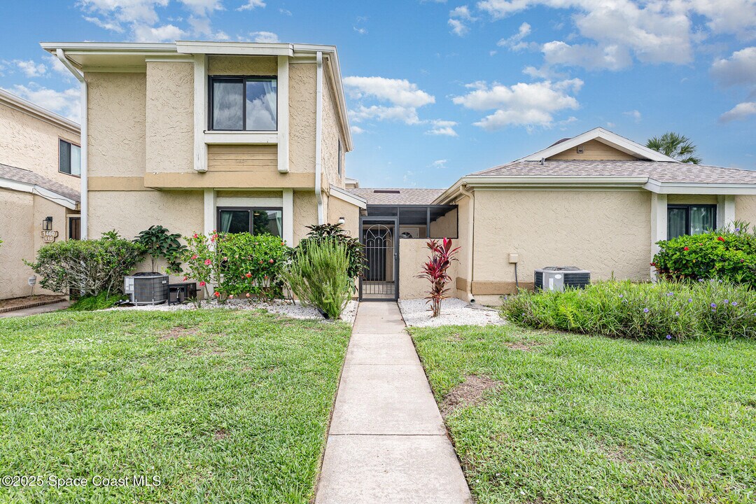 1460 Sheafe Ave NE in Palm Bay, FL - Building Photo