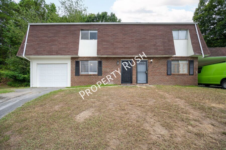 2323 Green Forest Dr in Chattanooga, TN - Building Photo