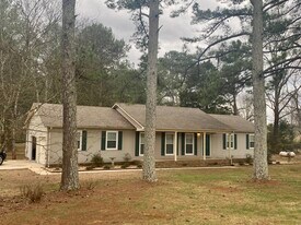 26558 Martin Branch Rd in Madison, AL - Building Photo