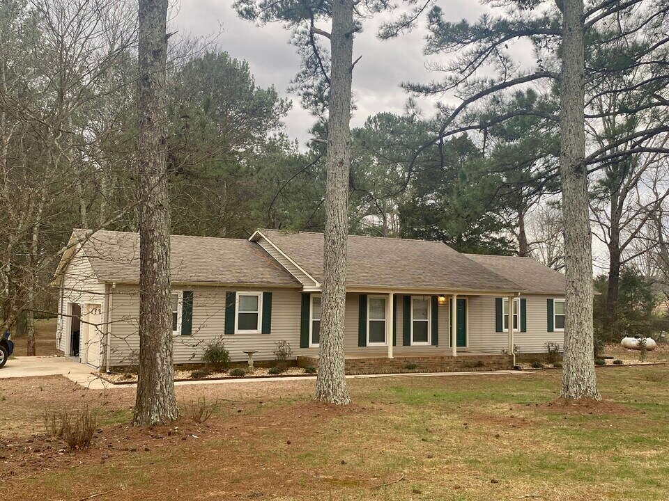 26558 Martin Branch Rd in Madison, AL - Building Photo