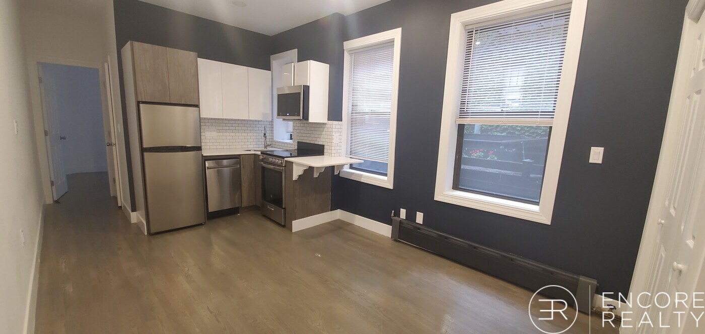 24 Phillips St in Boston, MA - Foto de edificio