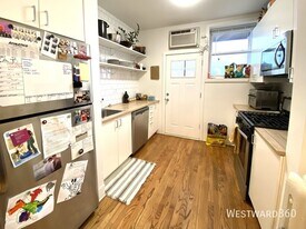 4547 N Albany Ave in Chicago, IL - Building Photo