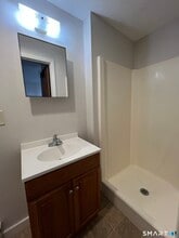 261 Broad St in Meriden, CT - Building Photo - Building Photo