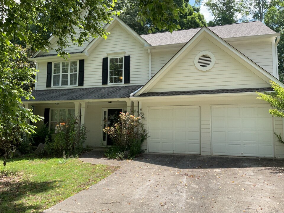920 Underhill Ct in Sugar Hill, GA - Building Photo