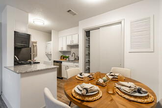 Brightwaters Apartments in Little Rock, AR - Building Photo - Interior Photo