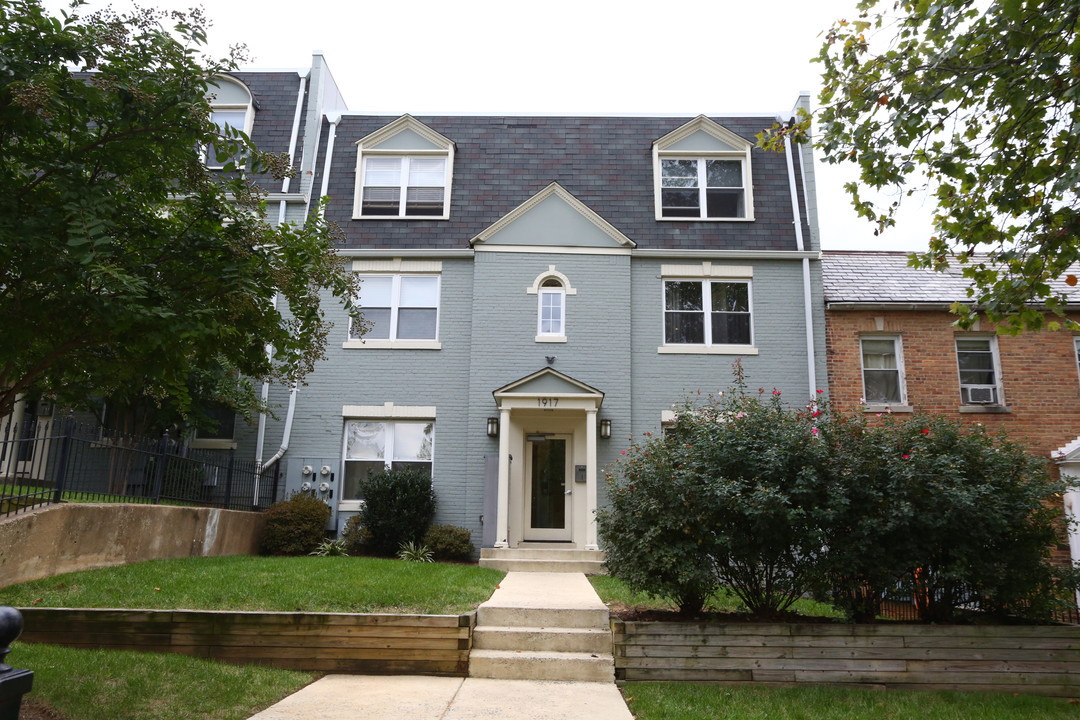 1917 2nd St NE in Washington, DC - Building Photo