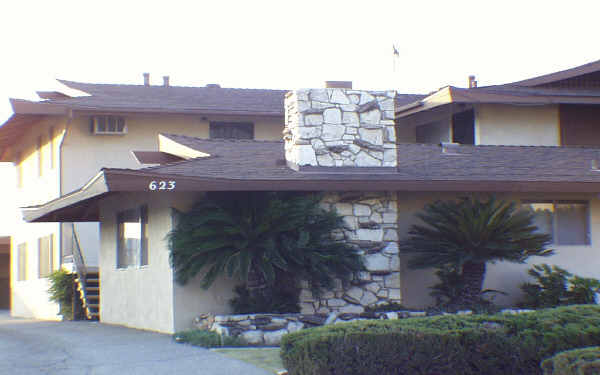 623 Lemar Park Dr in Glendora, CA - Building Photo