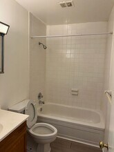 2800 Carriage Dr in Winston-Salem, NC - Building Photo - Building Photo