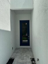 9187-9189 N Travis Dr in Citrus Springs, FL - Foto de edificio - Building Photo
