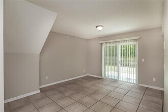 1000 McCully Ct in Oviedo, FL - Building Photo - Building Photo