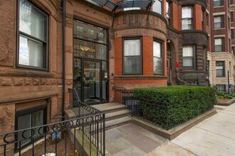 529 Beacon St, Unit 4A in Boston, MA - Foto de edificio - Building Photo