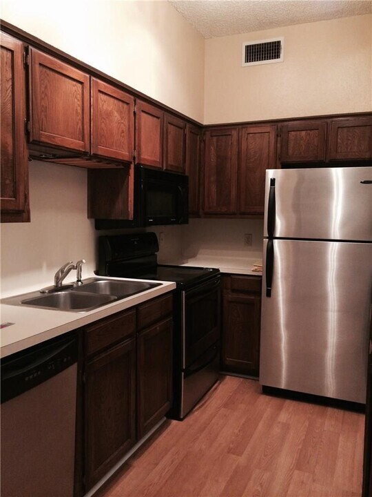 2810 Nueces St, Unit 104 in Austin, TX - Building Photo